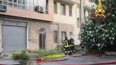 Sampierdarena, principio di incendio in un negozio di via Pieragostini: nessun ferito