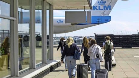 Aandeelhouders KLM akkoord met bonusregen directie, alleen de Staat stemt tegen