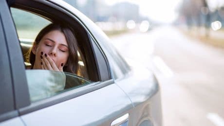 Auto elettriche e mal d’auto: ecco perché potresti soffrirne di più