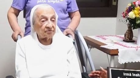 116-jährige Nonne - Fußball und Gott war ihr Leben