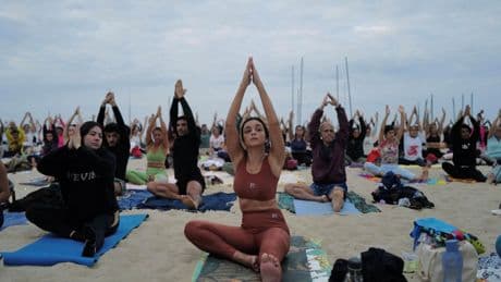 De caminar al yoga: los mejores ejercicios para acabar con el insomnio