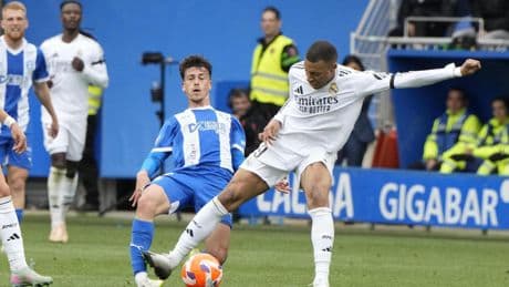 El Barça estalla por la "absurda e injusta" sanción a Mbappé: "Si es un jugador nuestro, que no lo hacen porque son limpios..."