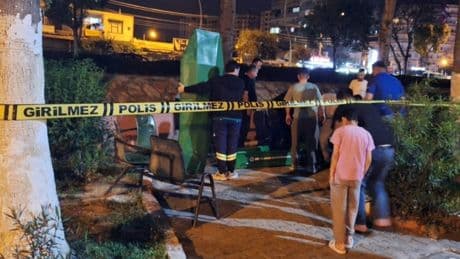 Mersin'de parkta bir kişi ölü bulundu