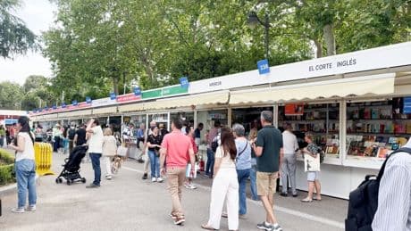 ¿Cuánto nos gastamos en la Feria del Libro de Madrid? &quot;Me he dejado el sueldo&quot;
