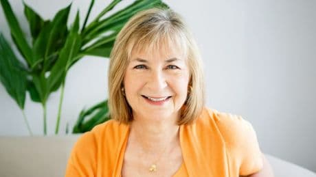Lindsay Gibson, psicóloga: “Cuando intentas decir algo importante y la otra persona te mira como si hablaras en otro idioma, el problema no es tu forma de comunicar, sino su falta de disposición para escucharte”