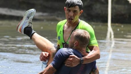 Marinier redt Belgische atleet die in problemen komt tijdens triatlon in Portugal