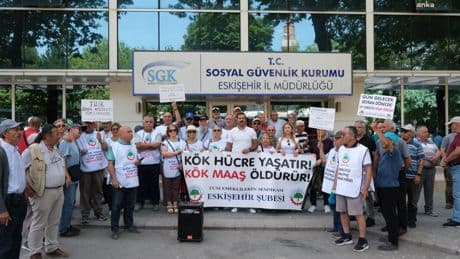 Emeklilerden iktidara: Açlık sınırının altında yaşamak istemiyoruz