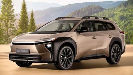 Weil Deutsche Kombis lieben: Toyota baut E-SUV um