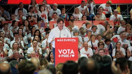 El alcalde de Fuenlabrada se burla de Noelia Núñez : &quot;Pretendes codearte con los del barrio Salamanca&quot;