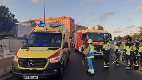 Muere un motorista al ser arrollado por un turismo en la zona de obras de la A-5