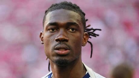 El Tottenham pone a Yves Bissouma en el escaparate