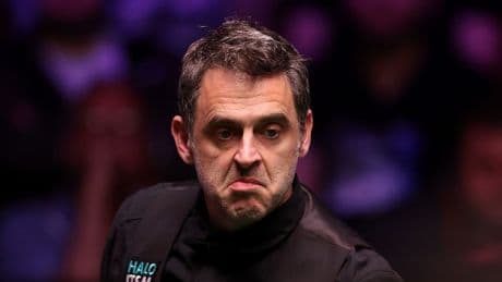 Ronnie O’Sullivan makes drastic cue decision in middle of Crucible semi-final