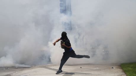U.S. immigration authorities extend activity in Los Angeles area amid street protests