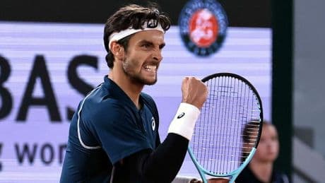Lorenzo Musetti chi è: età, altezza, carriera, la fidanzata Veronica, i figli. Tutto sull'azzurro in campo a Wimbledon