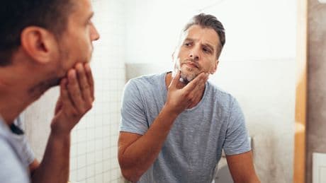 Zwölf Anzeichen für Krebs, die Männer oft ignorieren