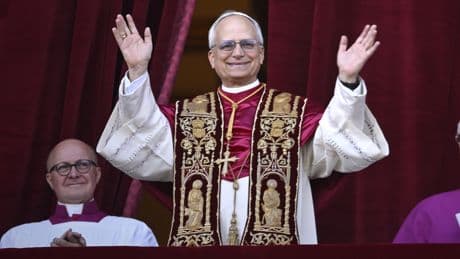 La Iglesia elige un Papa para promover la paz