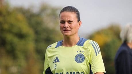 Transferzomer 2025: Sherida Spitse (35) verlengt bij Ajax tot zomer 2027