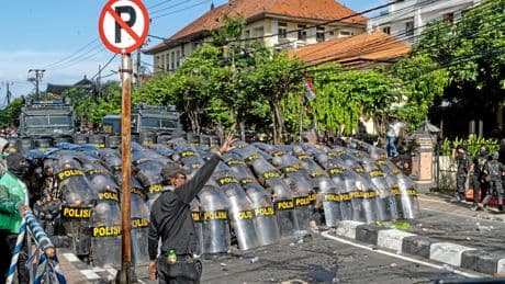 Proteste | Indonesien: Sturm auf die Abgeordneten-Privilegien