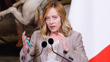 Meloni avvisata prima dello stop di Putin, l'ultima mossa per salvare le trattative