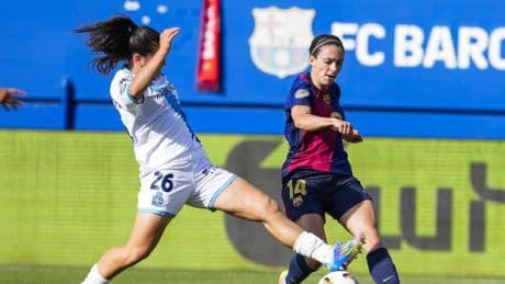 El Barça acaricia su décima Liga con una nueva goleada ante el Deportivo