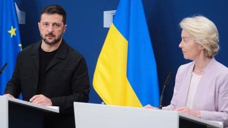 Après le sommet d’Anchorage, les Européens en force derrière Zelensky face à Trump