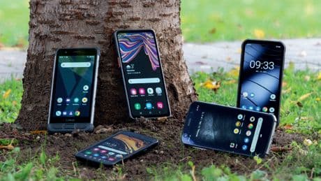 Outdoor-Handys im Test: Robuste Hülle, smarte Features