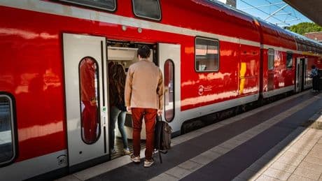 Berlin: Schneller zum BER – neue Bahnstrecke verkürzt Reisezeit