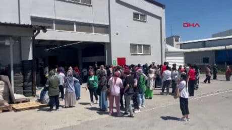 Fabrikanın tavanı çöktü: 3 işçi yaralı