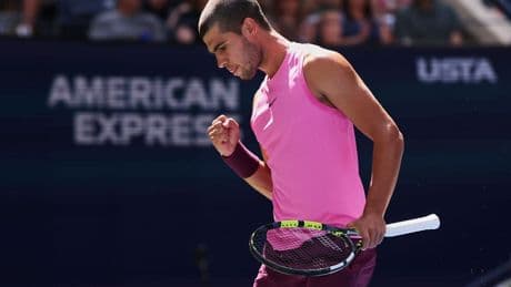 US Open: Alcaraz zieht souverän ins Viertelfinale ein