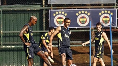 Fenerbahçe'de Feyenoord mesaisi sürüyor!