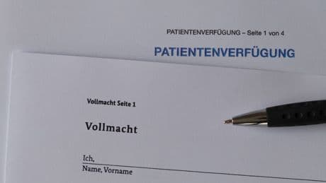 Patientenverfügung oder Vorsorgevollmacht? Darin liegt der Unterschied