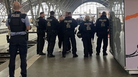 Nach Aue-Spiel - Hansa-Rostock-Fans bepöbeln Fahrgäste rassistisch