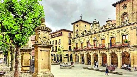 De vinos por la localidad navarra que Serrat adora