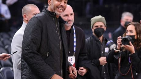 Amazon starting Steph Curry recruitment by hiring his dad