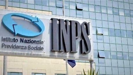 Pensioni, Inps: ad agosto stop diffide, verbali, addebiti e atti sanzionatori. Come funziona la "tregua estiva"