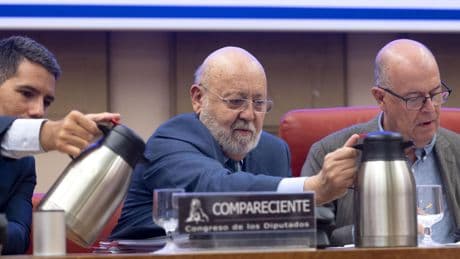 El CIS sigue encumbrando a Sánchez en contra de todos los sondeos el día después de que el Congreso vote despolitizarlo