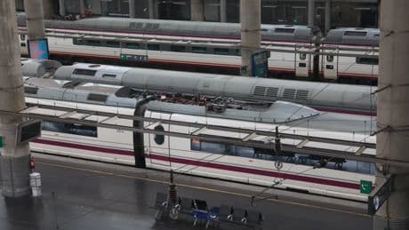 Un robo de cable en Palencia provoca retrasos de 40 minutos en trenes de media y larga distancia