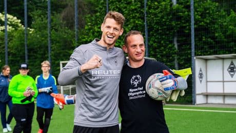 Torwart als Trainer - Omlin setzt ein Zeichen für Inklusion