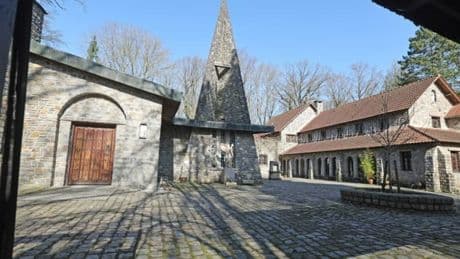 Violences sur mineurs: l'Eglise prévoit une "visite canonique extraordinaire" à Riaumont