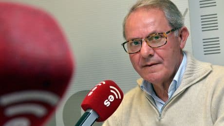 Muere José Ángel de la Casa, la histórica voz del deporte en España