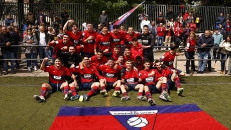 El Aurrera de Vitoria celebra su 90 aniversario con el ascenso a Tercera