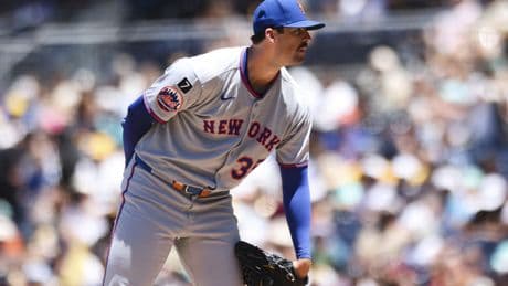 Clay Holmes’ deepening struggles scream for change as Mets get swept by Padres