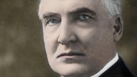 « Je recherche Warren Harding » : Robert Plunket étrille l’élite californienne