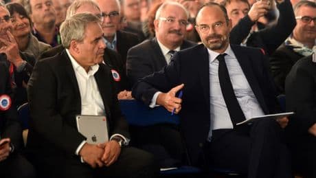 La lourde charge de Xavier Bertrand contre les "héritiers" du macronisme Philippe et Attal