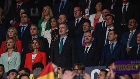 Pitada masiva al himno de España por parte de la afición del Barça