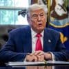 Trump optimistisch aan vooravond topoverleg over Oekraïne in Alaska: “Ik laat Poetin niet met mij sollen”