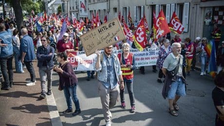 « Il n’y a pas de fatalité » : à Montargis, la gauche vent debout contre les fascistes européens
