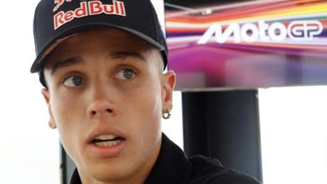 Diogo Moreira: "Me da igual lo que digan. La bandera ayuda, pero estoy demostrando que si subo a MotoGP no es solo por eso"