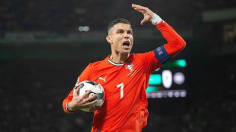 Suudi Arabistan Cristiano Ronaldo'yu ikna etmeye çalışıyor: Gitme, kal
