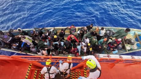 El Gobierno promete a Canarias que dará de alta en el sistema a 827 menores solicitantes de asilo &quot;de manera inminente&quot;